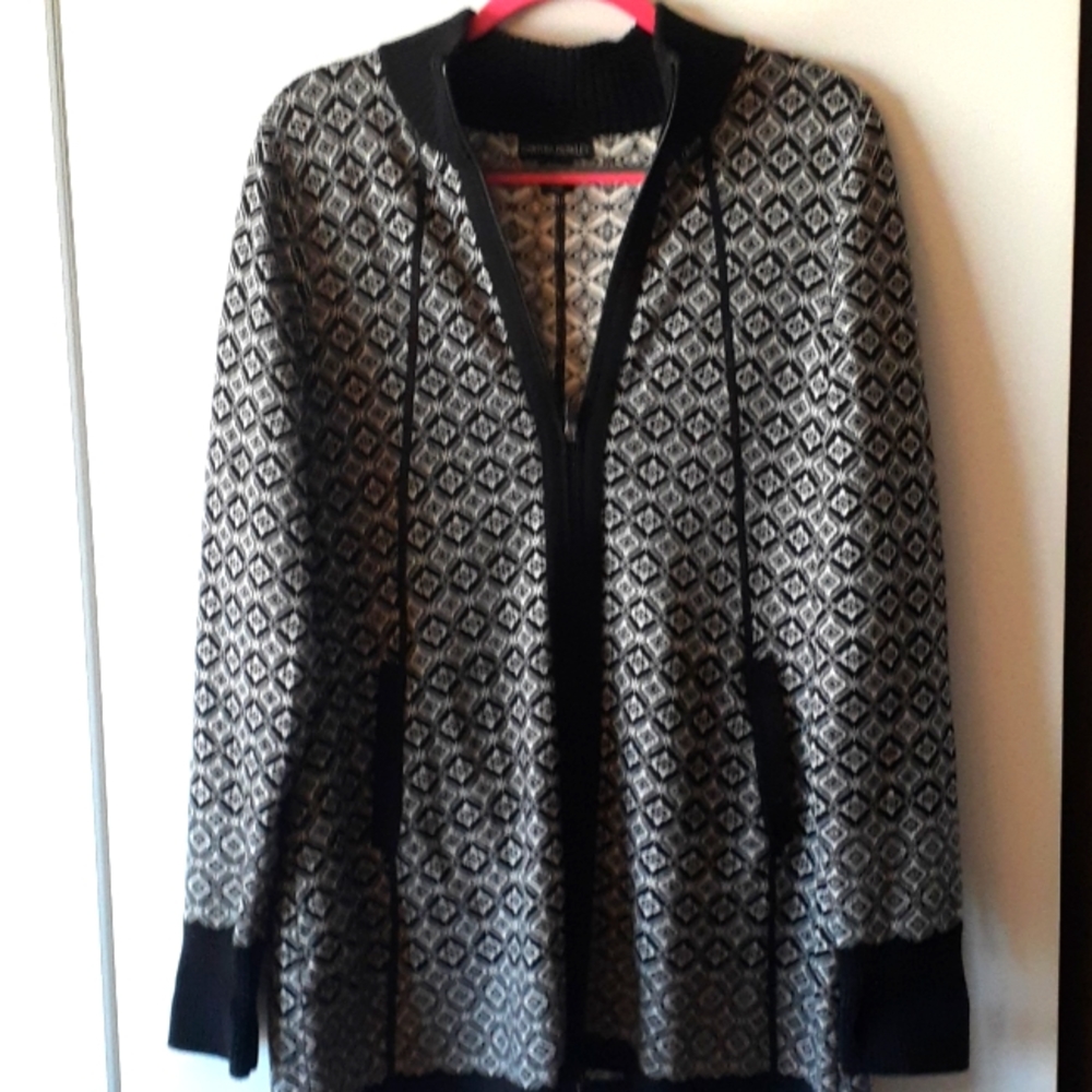 Black and white longer sweater